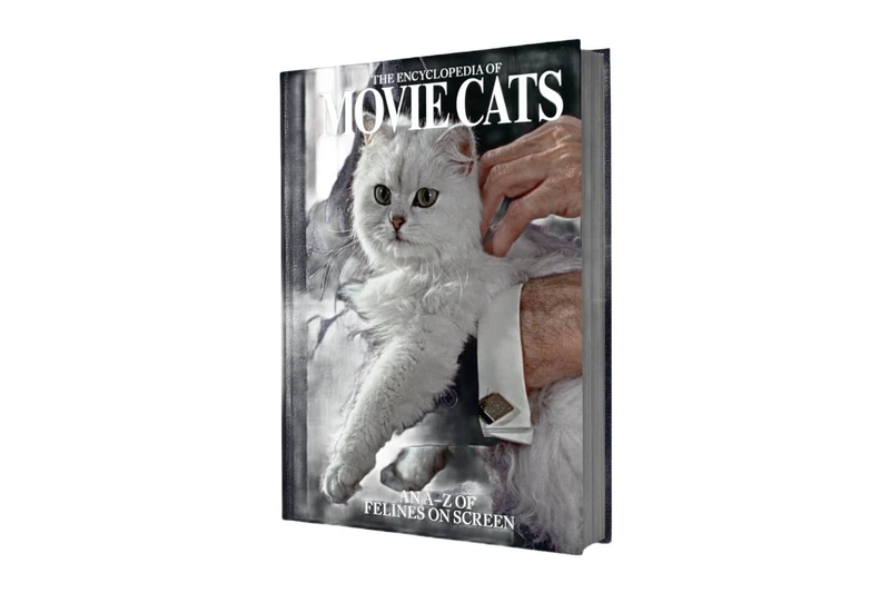 映画史を彩った猫たちの完全保存版！A24が放つ究極のビジュアル図鑑『The Encyclopedia of Movie Cats』
