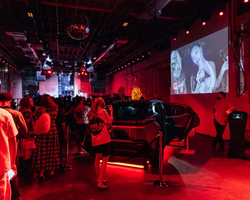 NYファッションウィークの夜を席巻!ブルックリンで体現されたストリートカルチャーの新たな地平