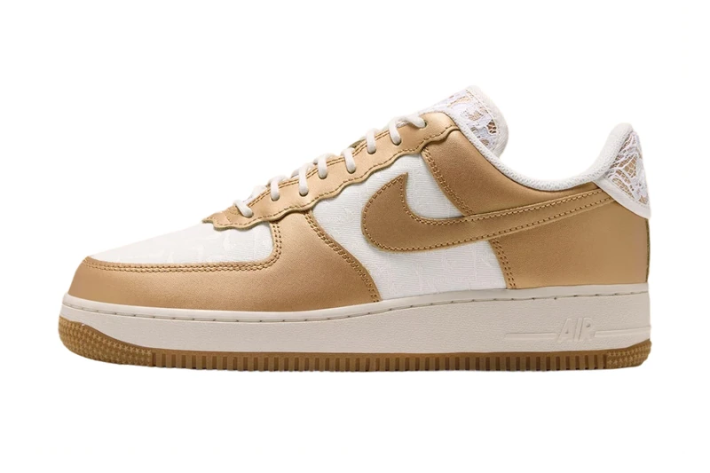 エレガンスを纏う一足。ウィメンズ仕様のNike Air Force 1が魅せる、織り素材とフローラルな煌めき