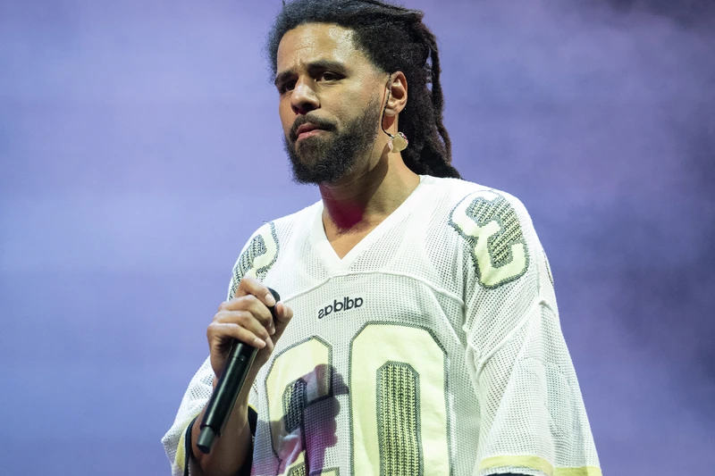 J. Cole、中国CBAで再びコートへ！音楽とバスケ、情熱が織りなす異色のキャリア