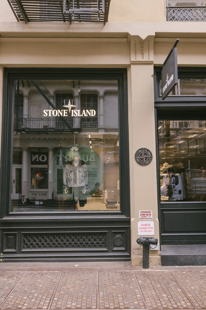 ファッションと音楽の融合：Stone IslandがラッパーDaveの秘蔵アーカイブをNYで披露！
