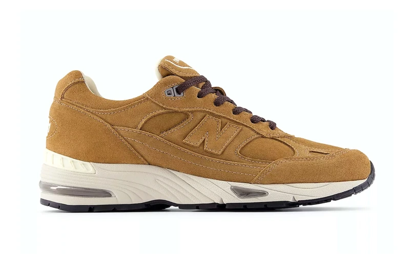 991v1のプレミアムな進化、”Luxe Suede”が魅せる英国製クラフトマンシップ