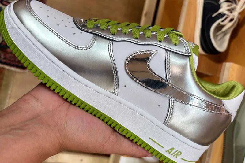 「SHOE DOG」の魂を宿す一足! ナイキ エア フォース 1 ロー '01 “Shoe Dog”が描く歴史の原点