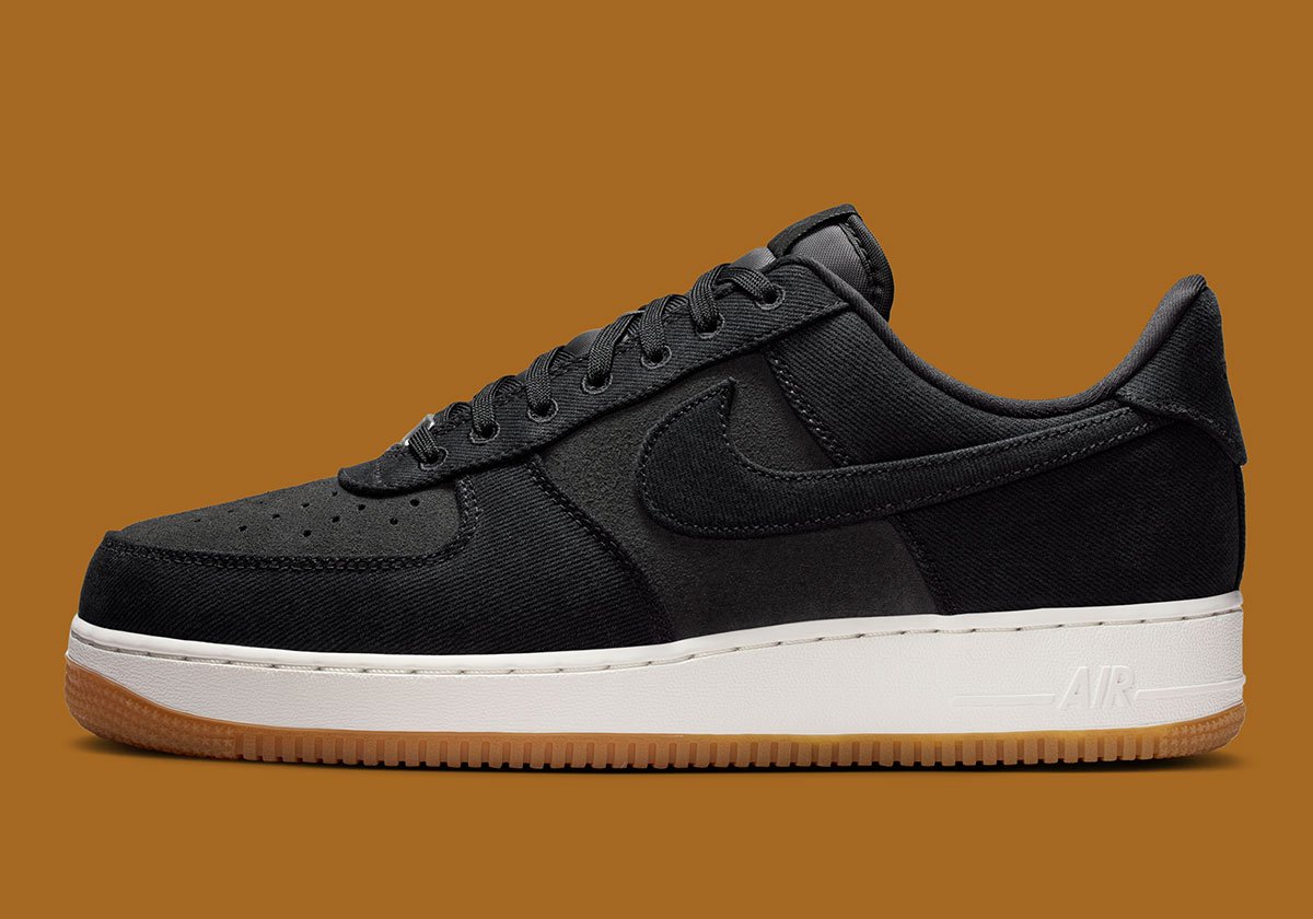 Nike Air Force 1 Lowにブラックキャンバスが登場