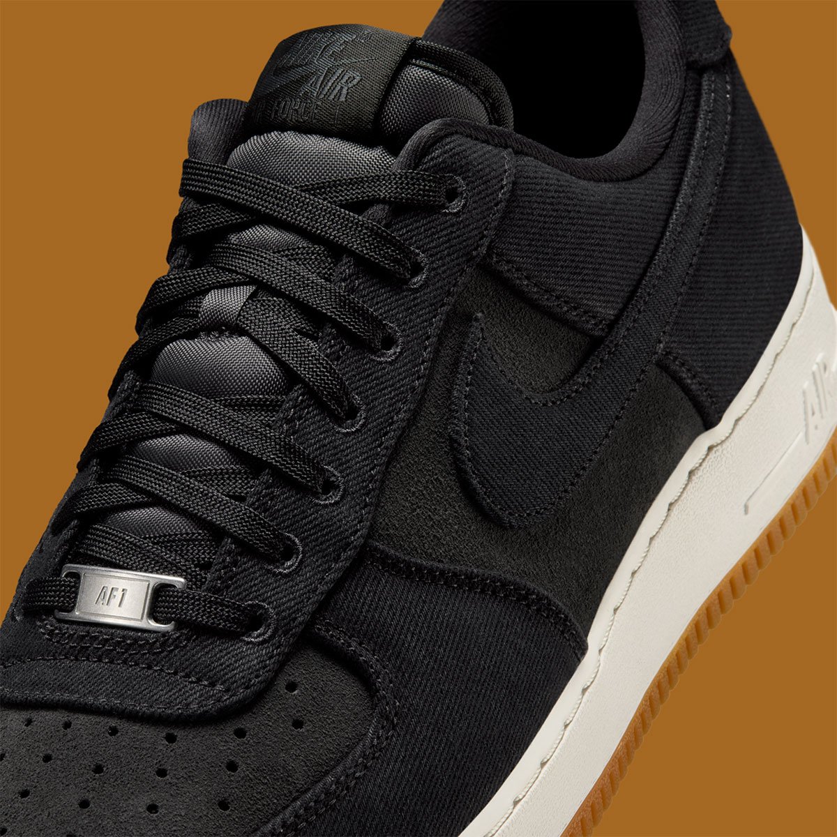 Nike Air Force 1 Lowにブラックキャンバスが登場