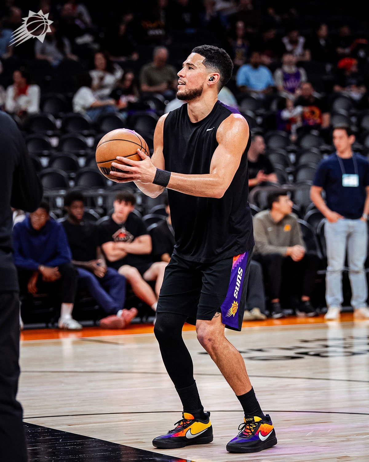 デビン・ブッカー、フェニックスの夕焼けを足元に！Nike Book 2 “The Valley” PEがコートに登場