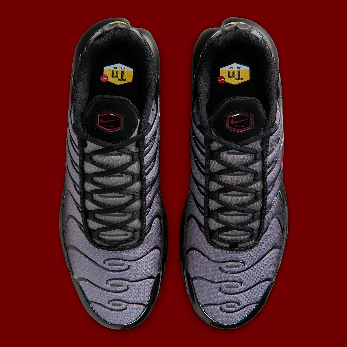 研ぎ澄まされた闇のグラデーション！Air Max Plus “Pencil Point”が放つ新たな魅力