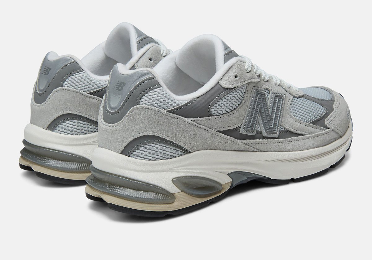 ニューバランス 2010、名作の系譜を継ぐ「Raincloud」で本領発揮