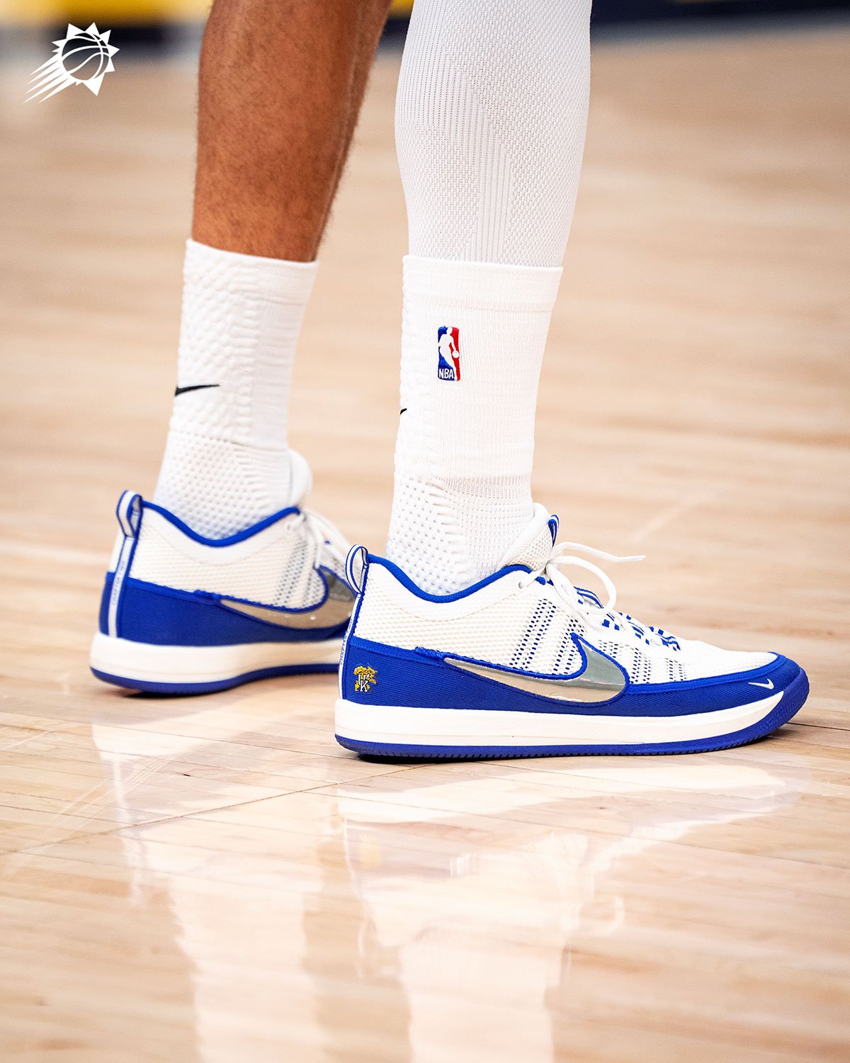 デビン・ブッカーの「Nike Book 2」に母校ケンタッキー大学カラーが登場！限定PEでカレッジへの敬意を表現