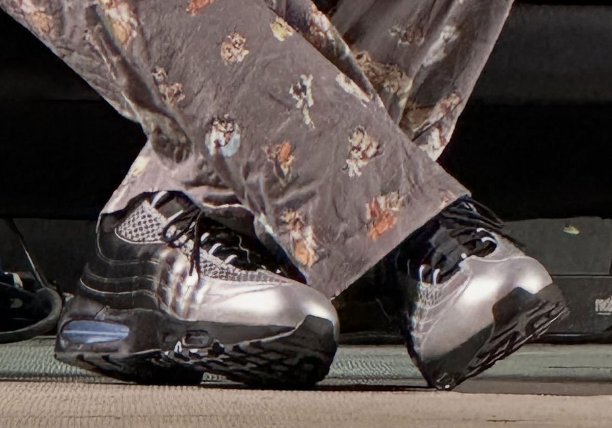 UKカルチャーの象徴が融合！Palace x Nike Air Max 95、遂にベールを脱ぐか？