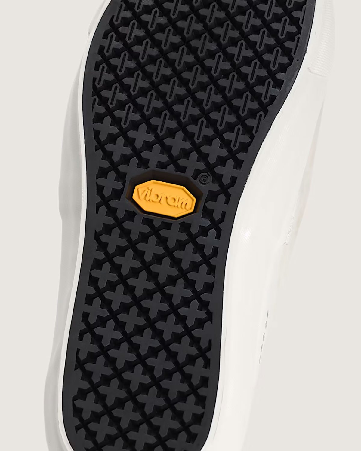 【Vans Authentic】60周年を飾る極上コラボ！Havenが提案する大人の一足とは？