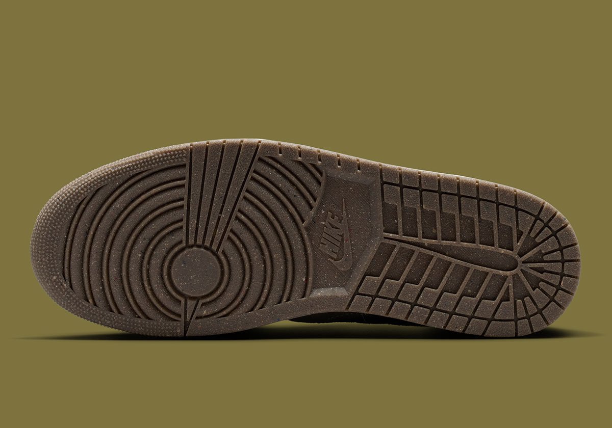 AJ1 Low クラフトシリーズに新風！“カーゴカーキ”が魅せるパッチワークの妙