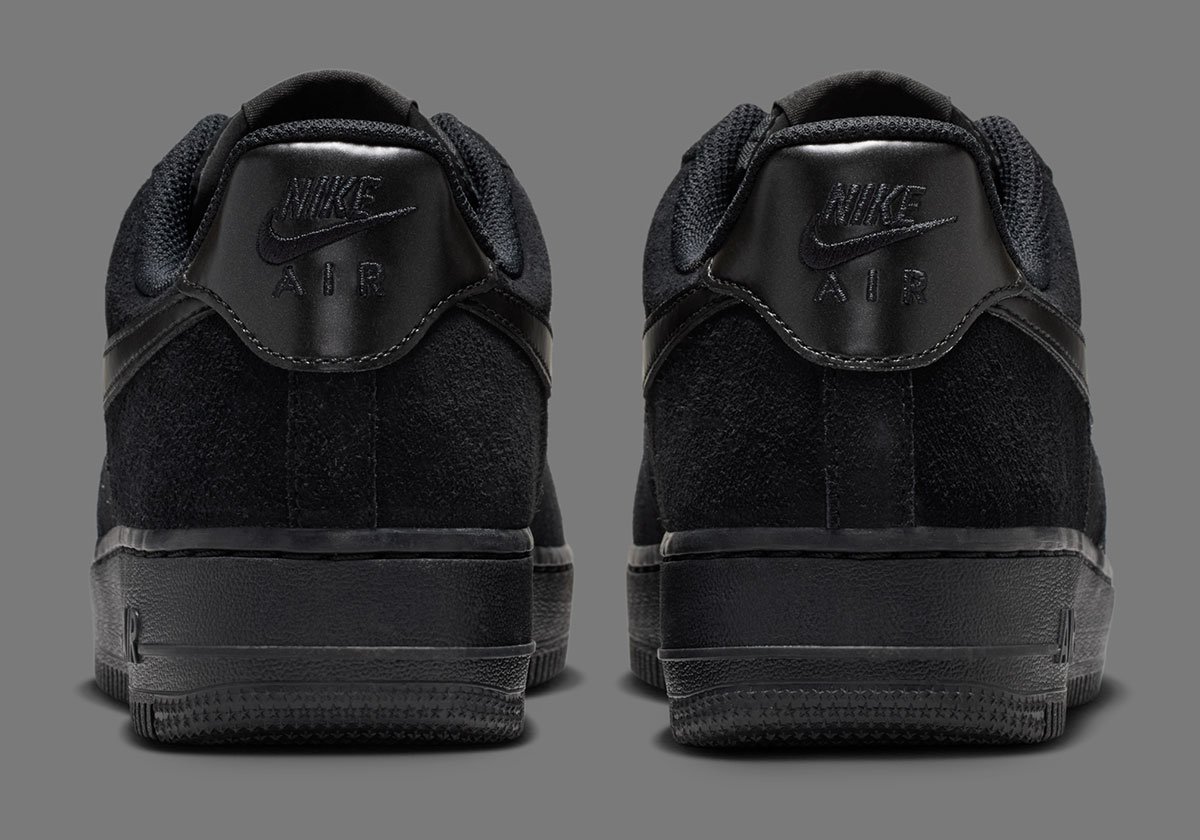 「エア フォース 1 ロー」上質スエードに輝くメタリックロゴ！2026年春夏に新作2色が登場