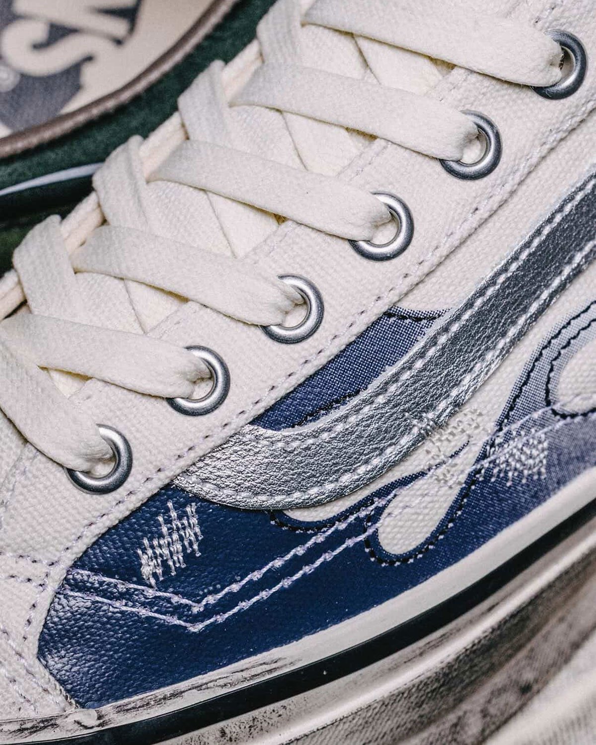 Vans Old Skool、不朽の「炎」がヴィンテージ感を纏い再登場！「アーカイブフレーム」パックに注目