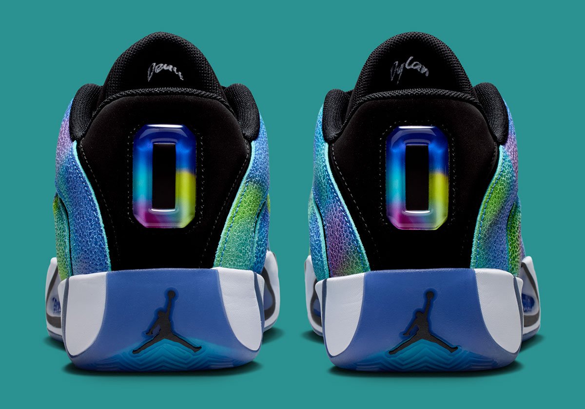 ジェイソン・テイタムの音楽愛が宿る一足！「Jordan Tatum 4 "Smooth Soul Volume 2"」が奏でるクールな旋律