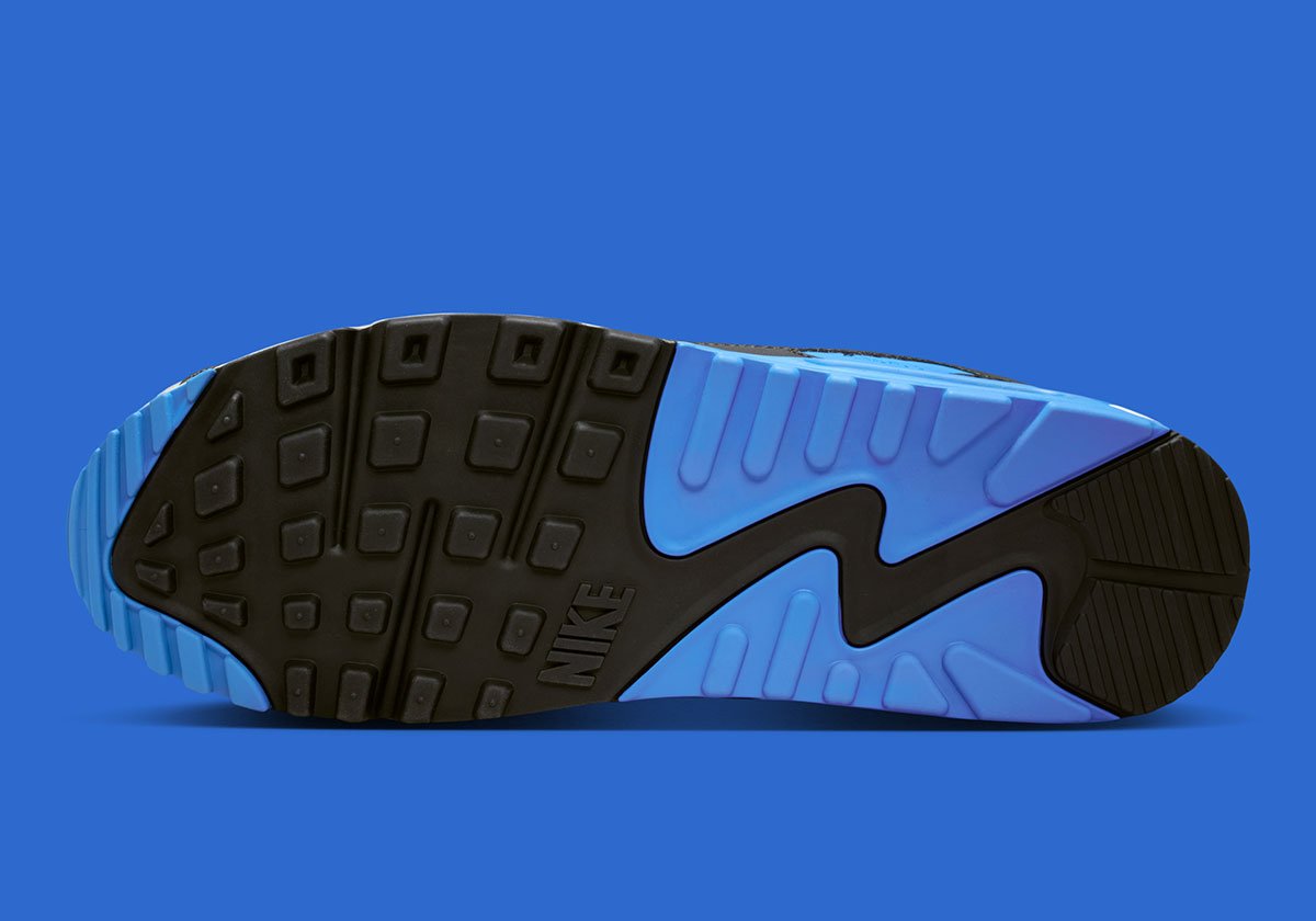 時代を超越する名作『Air Max 90』に「Blue Crystal」が輝く！クラシックな装いに繊細なアクセント