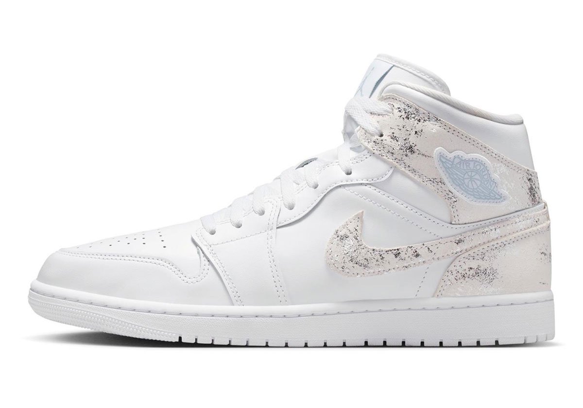 エア ジョーダン 1 MIDにヴィンテージの息吹！モノクロームが魅せる新たな表情