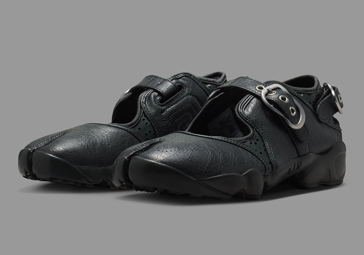 ナイキ エア リフトに新たな「グランジ」の息吹！メタルバックルが魅せる異色の存在感