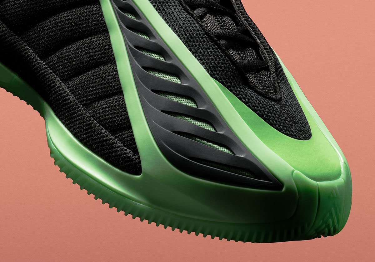 闇夜に光る野獣の輝き！アンソニー・エドワーズ 2 “Glow”がコートを席巻