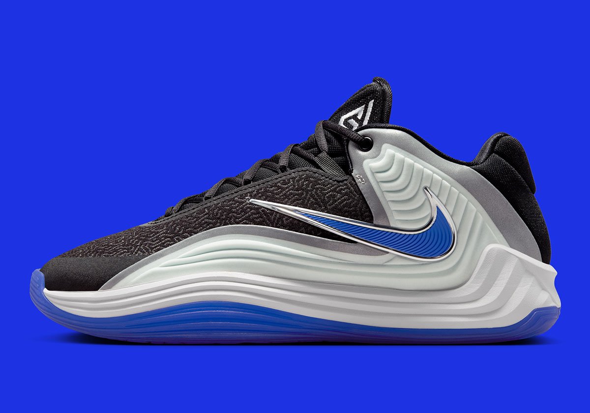 ナイキ ズーム フリーク 7 に新色“ロイヤル”が登場！暗闇で輝くギミックに注目