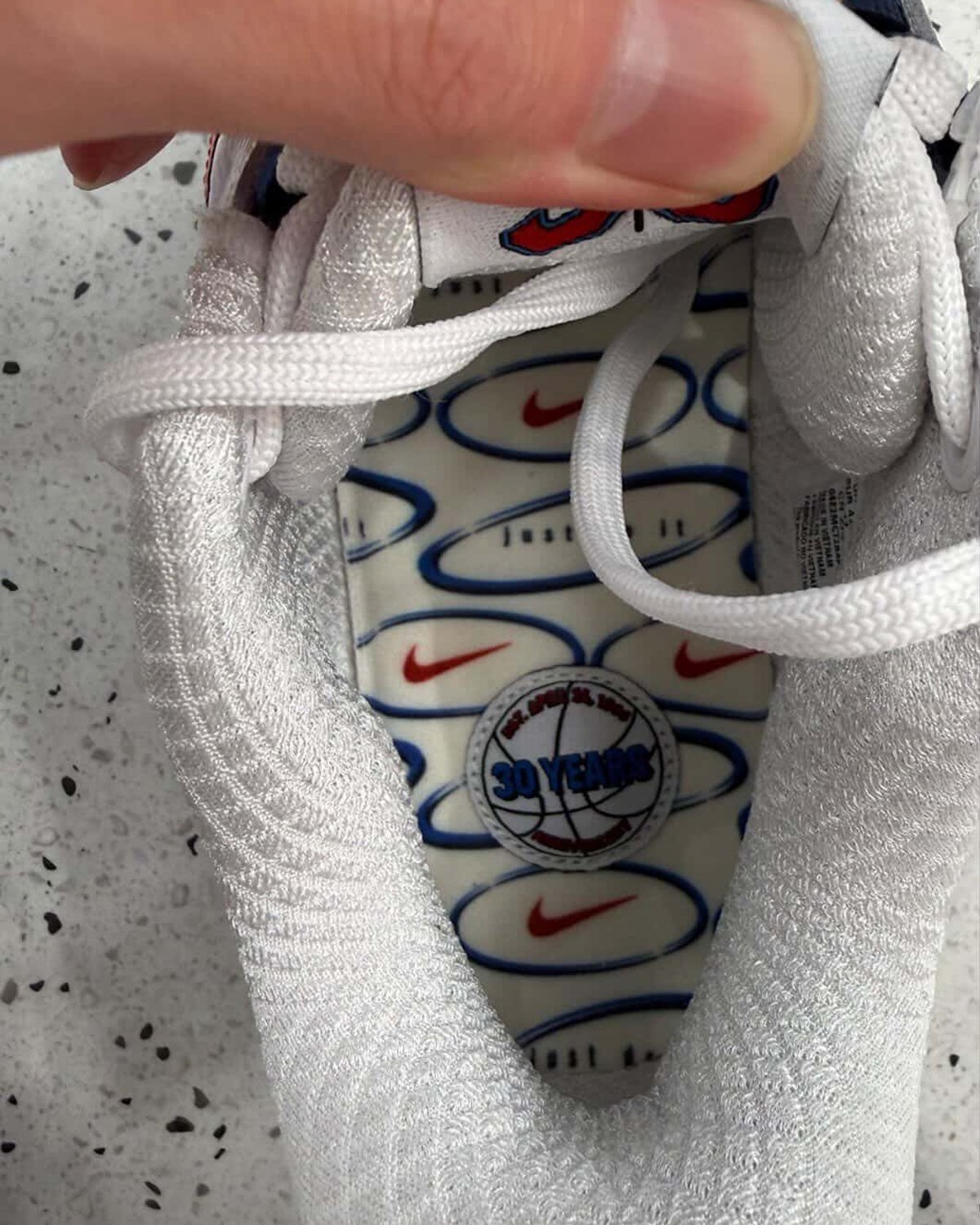 デビン・ブッカーの最新作「Nike Book 2」にWNBA30周年記念モデルが登場！レトロな魅力が光る一足