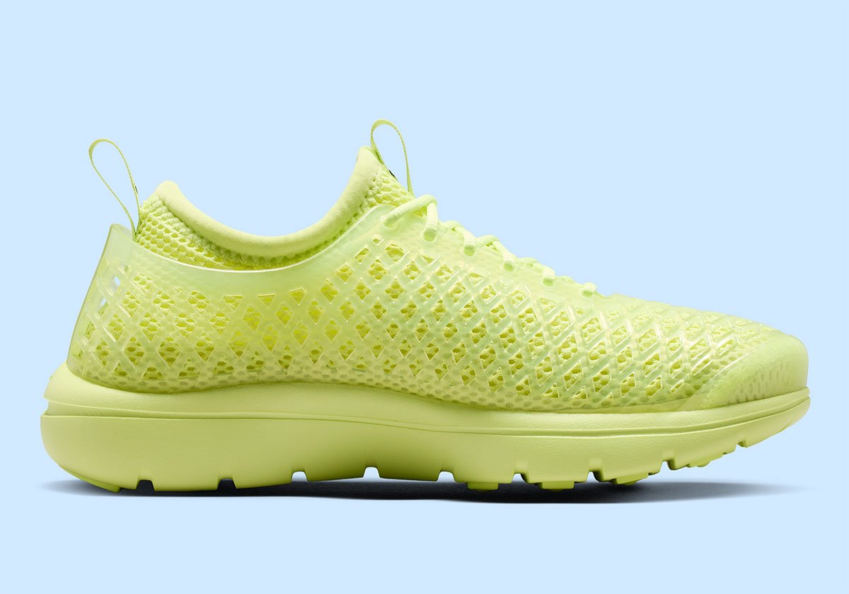 ナイキ Rejuven8が夏の足元を彩る！ポップなゼリーサンダルで登場