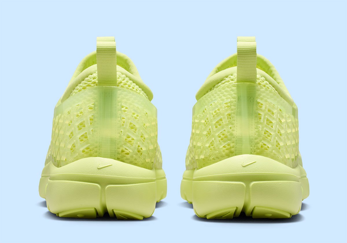 ナイキ Rejuven8が夏の足元を彩る！ポップなゼリーサンダルで登場