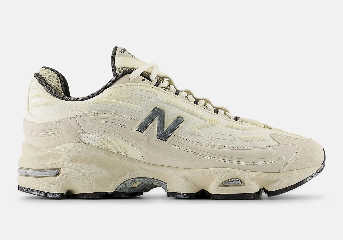 New Balance 1000Dにヴィンテージ感溢れる新色「Timberwolf」が登場！Nロゴのダメージ加工が魅力