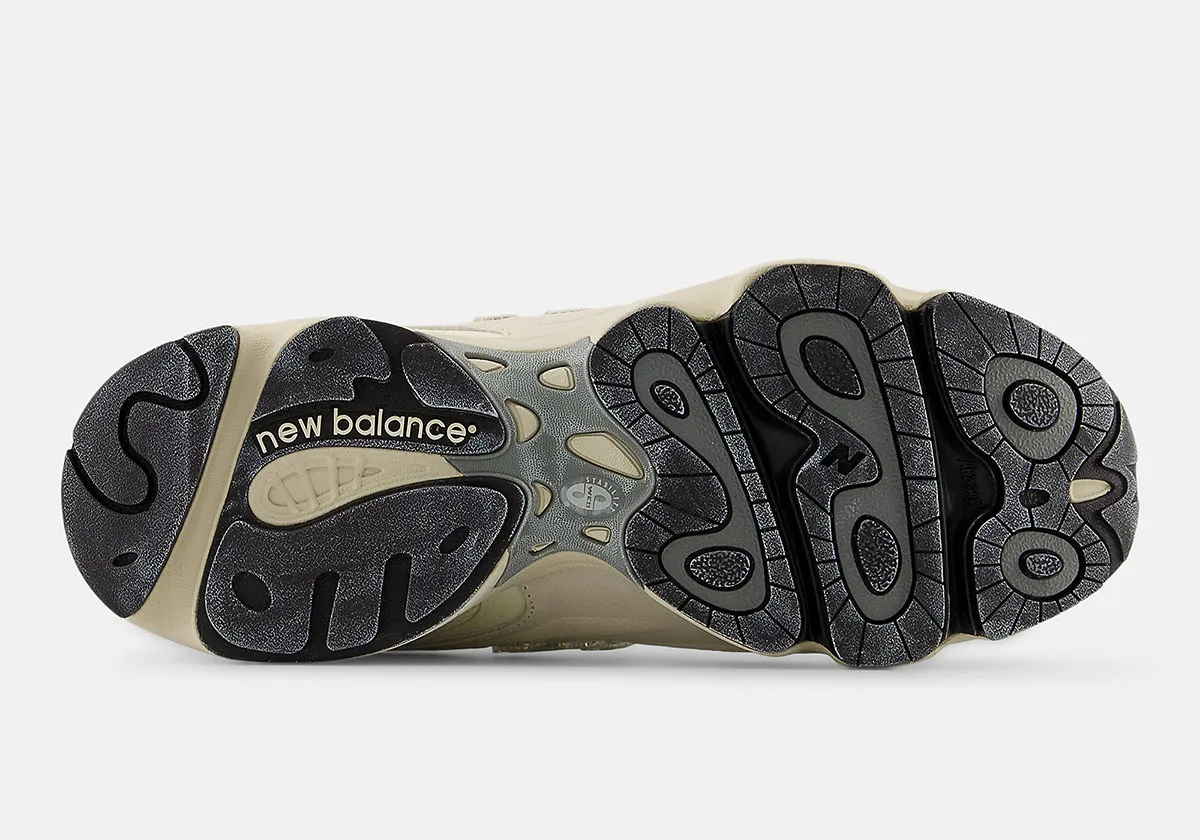 New Balance 1000Dにヴィンテージ感溢れる新色「Timberwolf」が登場！Nロゴのダメージ加工が魅力