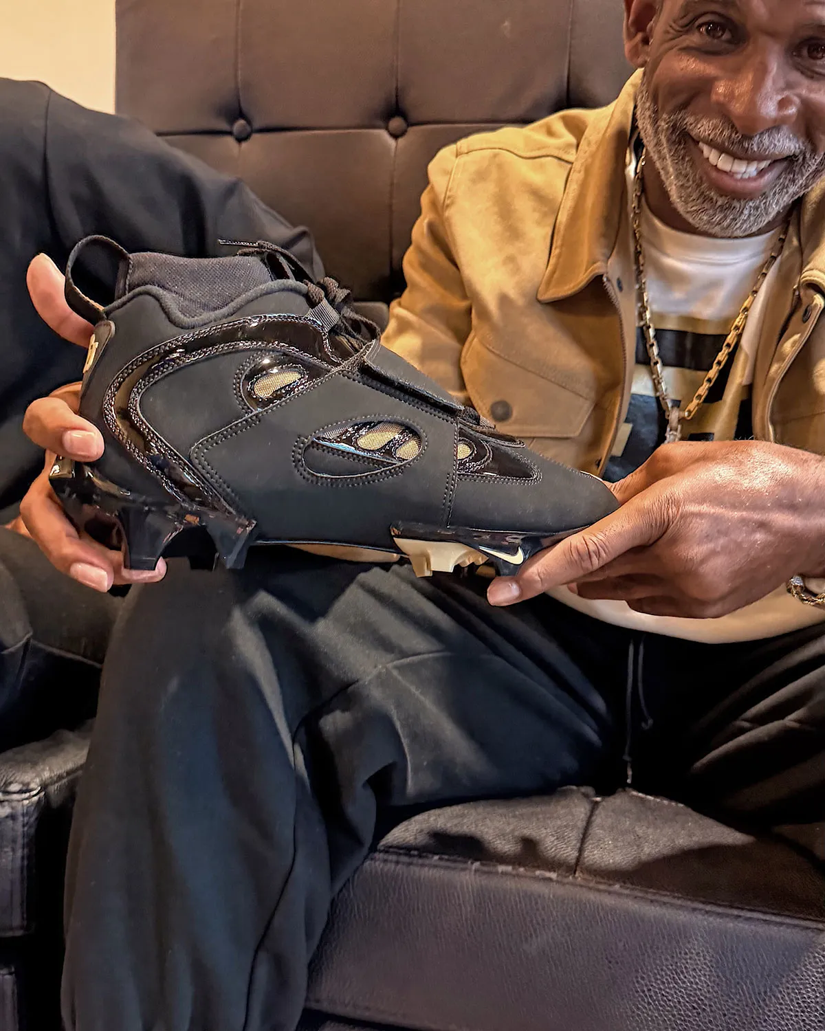 デイオン・サンダースの足元を彩る最新作！「Nike Diamond Turf 2 “Colorado”」がゲームチェンジャーとなるか？