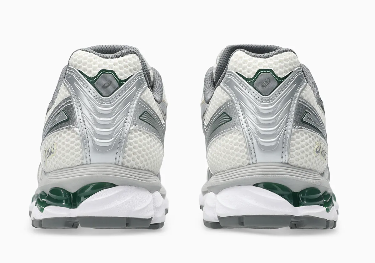 アシックス GEL-KAYANO 12.1に洗練の新色「クリーム/カーボン」が登場！夏の足元を彩る傑作