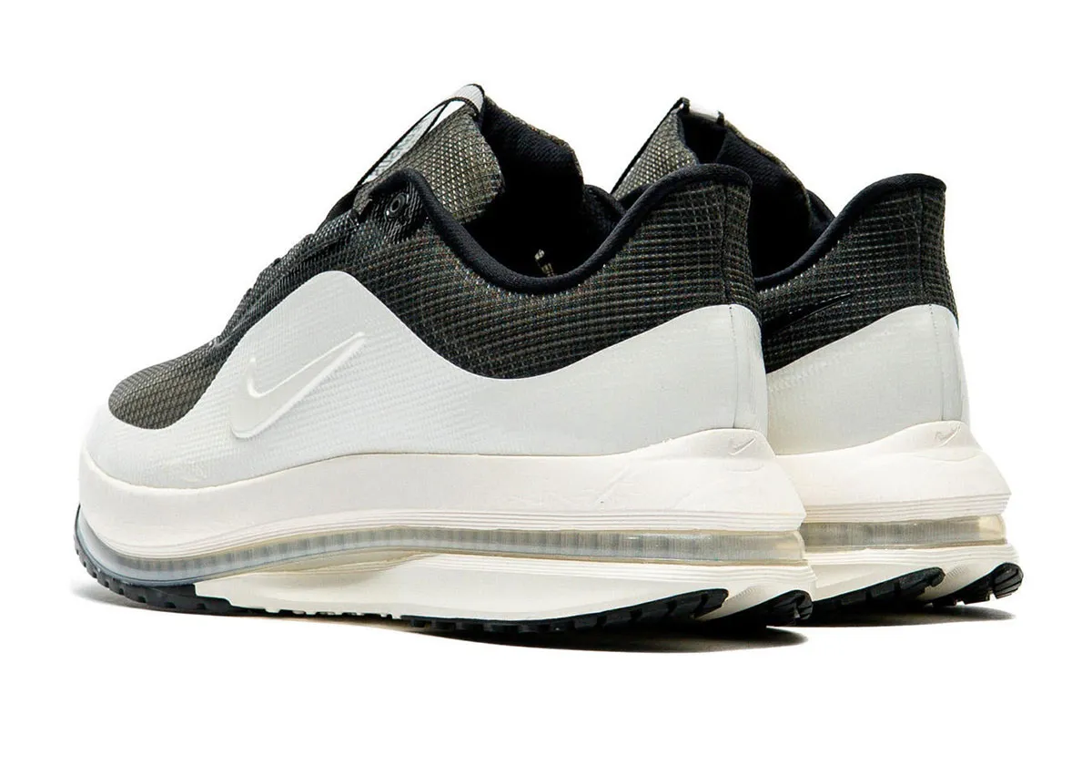 Nike Pegasus Premium SPが描く未来！テクニカルな進化とモノクロの衝撃がストリートを席巻か？