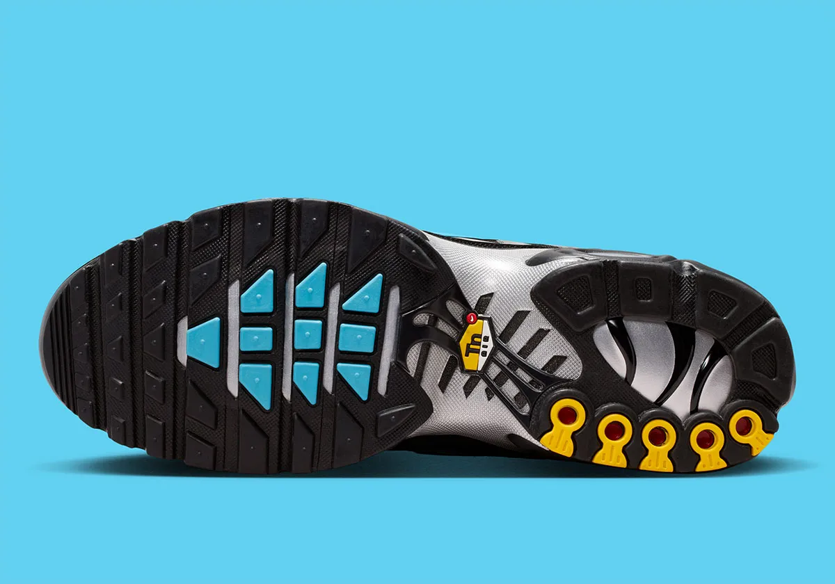 漆黒の毒針が輝く！Nike Air Max Plus「スコーピオン」新色が登場