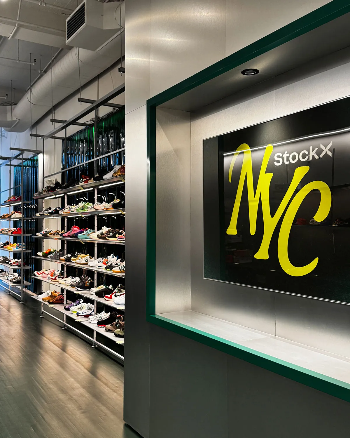 リセール大手StockX、NYソーホー店を刷新！オンラインとオフラインが融合する次世代スニーカーハブへ