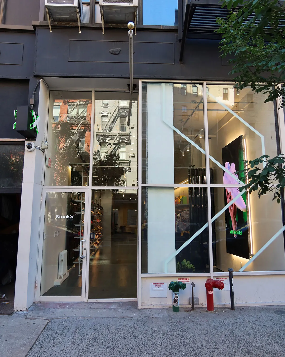 リセール大手StockX、NYソーホー店を刷新！オンラインとオフラインが融合する次世代スニーカーハブへ