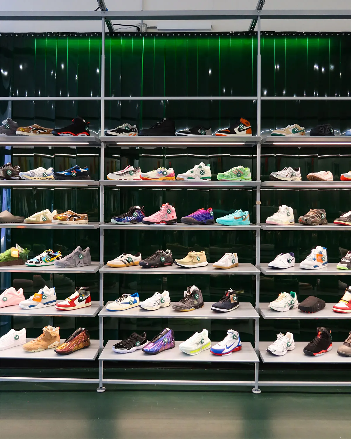 リセール大手StockX、NYソーホー店を刷新！オンラインとオフラインが融合する次世代スニーカーハブへ