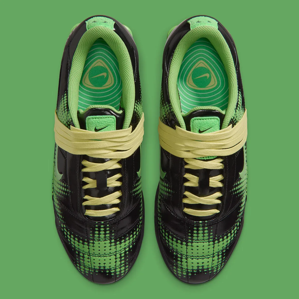 Total 90のDNAを色濃く反映！Nike T90 Shox Magiaの最新作が登場