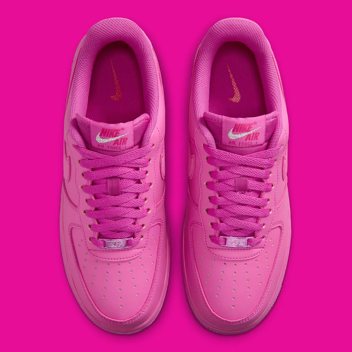 ストリートに鮮烈な情熱を！Nike Air Force 1 Low "Fire Pink"が放つ圧倒的な存在感