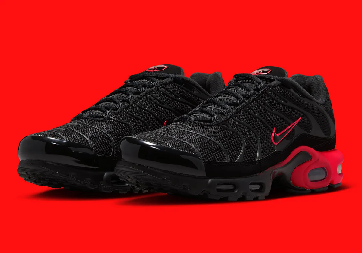 Nike Air Max Plusが魅せる新たな「Bred」の解釈：定番カラーに斬新なひねり