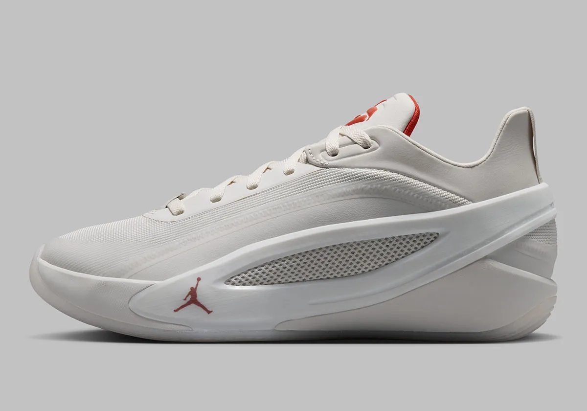 ルカ・ドンチッチの真骨頂。Jordan Luka 5の新色「ゴースト」がコートを支配する