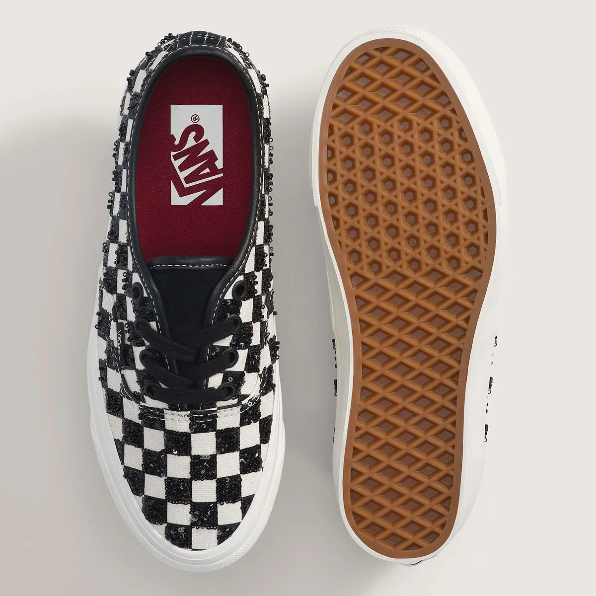 まるで芸術品。Vansの新作「スパンコール・オーセンティック」が放つラグジュアリーな輝き