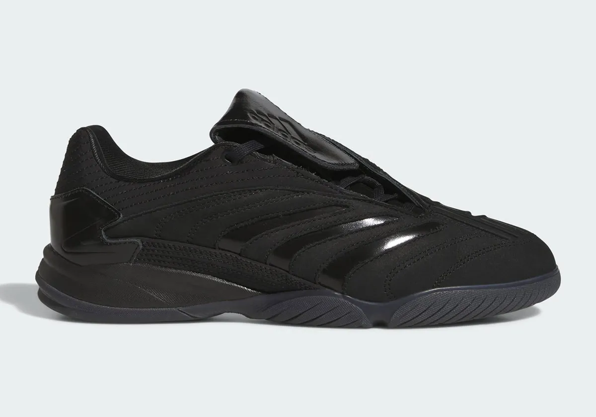 ゴルフブランドが仕掛ける異端の傑作。Metalwood × adidas Predator Sala “Triple Black” が放つ異彩