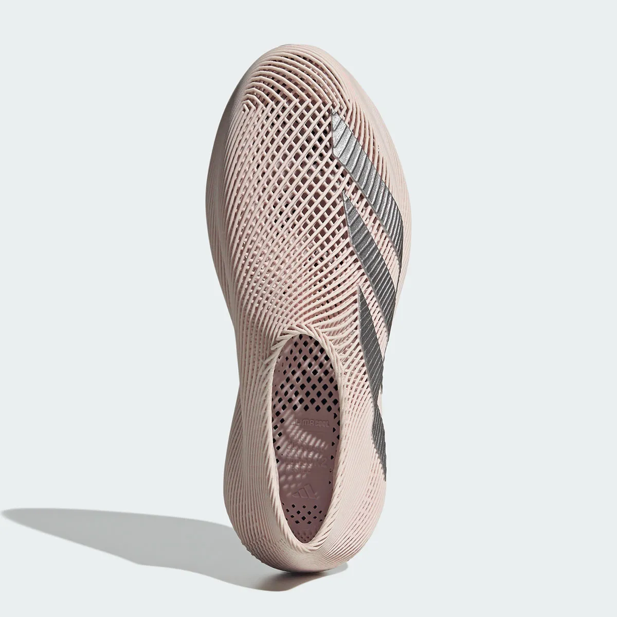 秋の足元に馴染む「ワンダートープ」カラー。進化を遂げたadidas ClimaCoolの最新モデルが登場