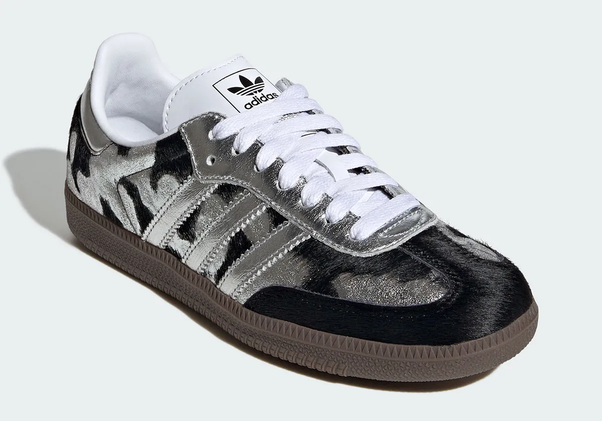 アニマル柄×メタリックの衝撃。adidas Sambaの進化系がモードな足元を演出