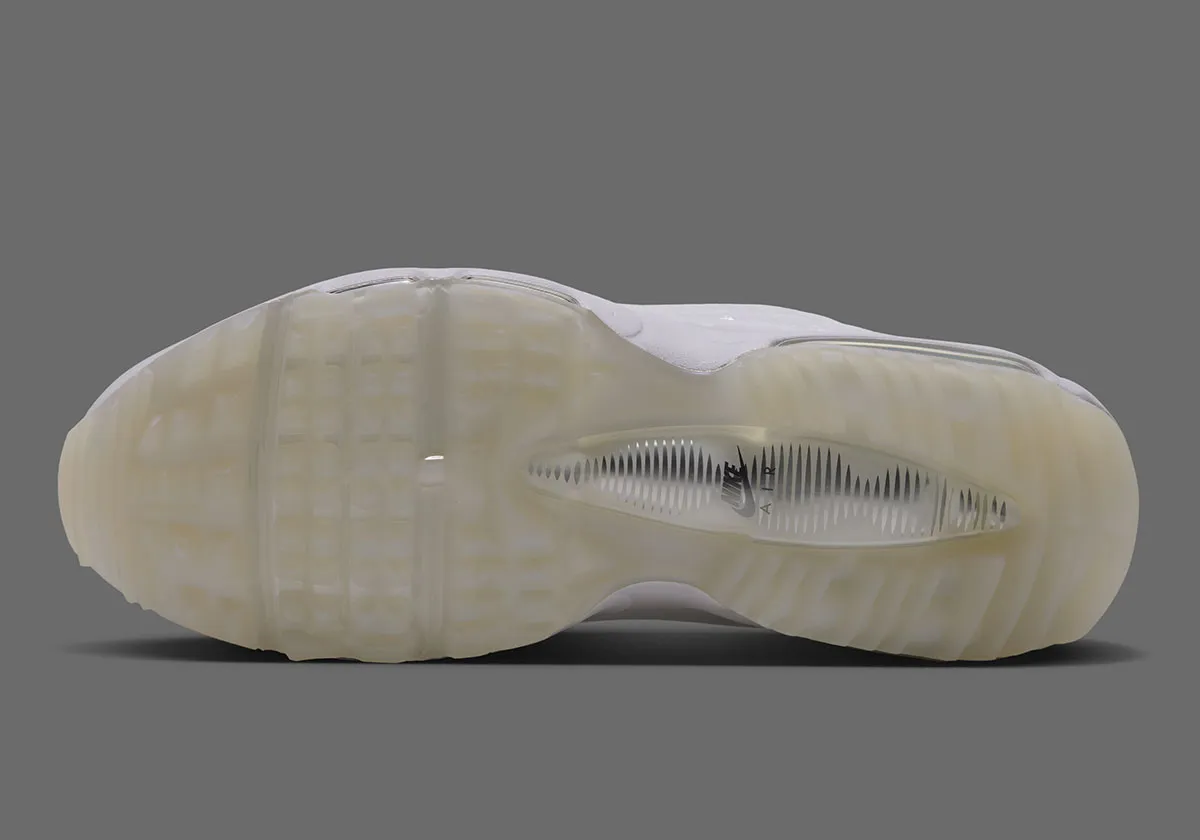 韓国のゴルフ熱を足元に。Nike Air Max 95 Golf「Korea」が放つ洗練された異素材感