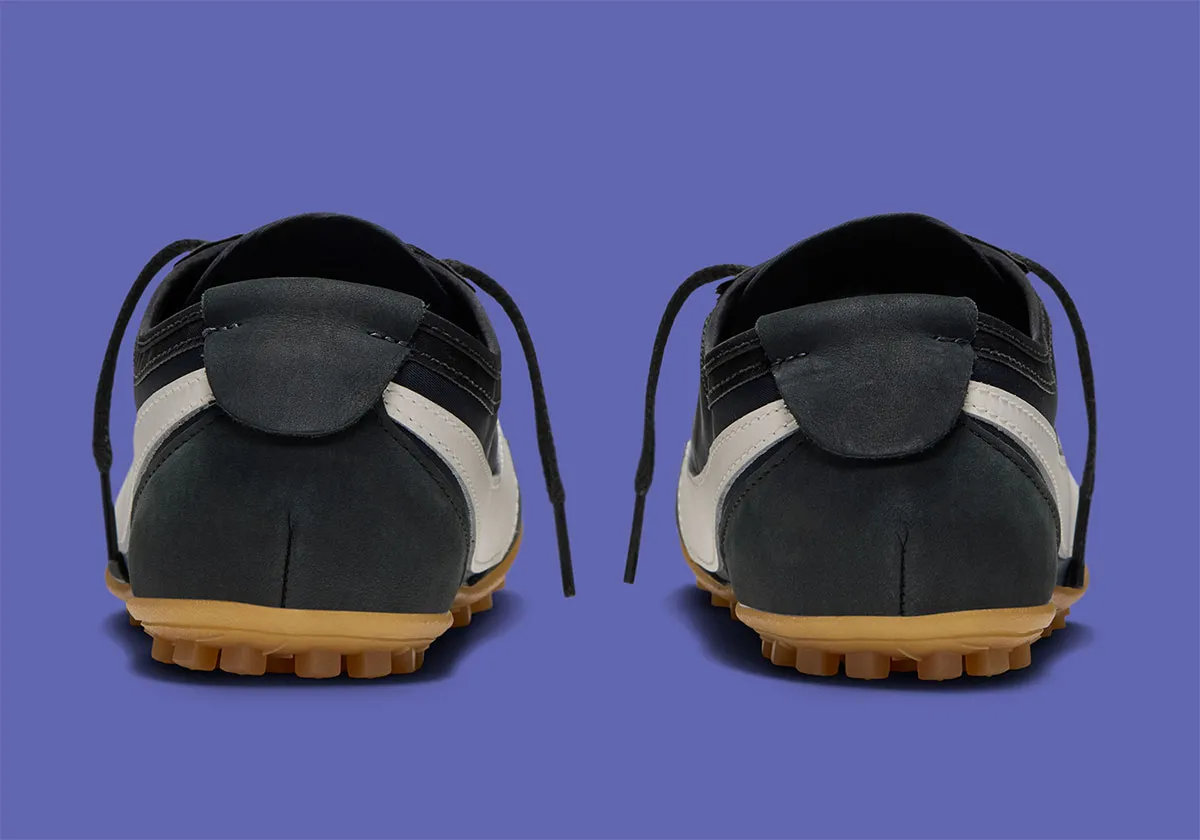 深まる秋の足元に。Nike Moon Shoeからシックなツートーンの新色がスタンバイ