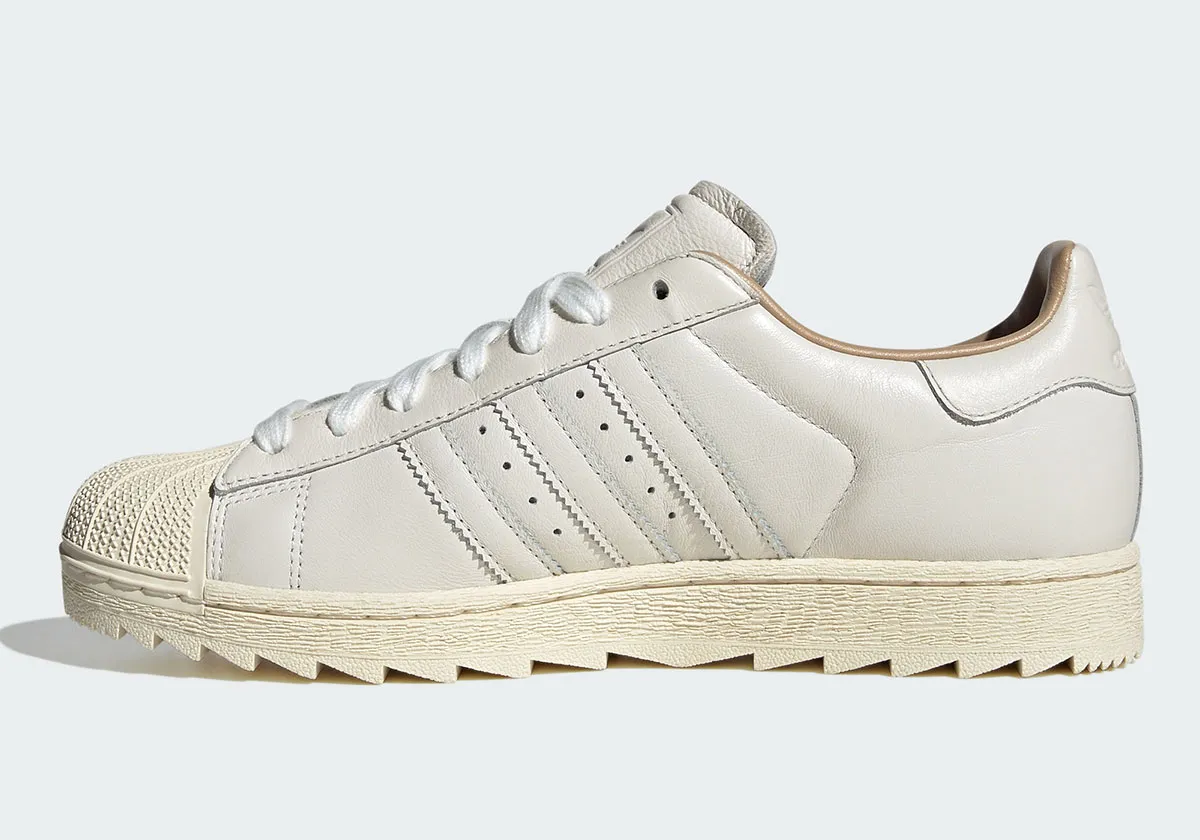名作の進化形。adidas Superstarの象徴「リップルソール」を纏った新作が登場
