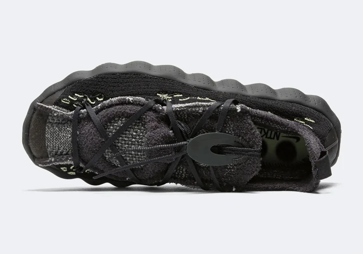 オールブラックの衝撃。Nike Mind 002 Flyknitが放つ、都会的でミニマルな静寂