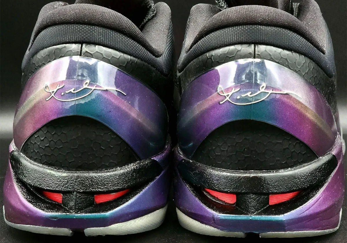 光の魔法を纏う「Kobe 7」の名作“インビジビリティ・クローク”が2027年にProtro仕様で復活
