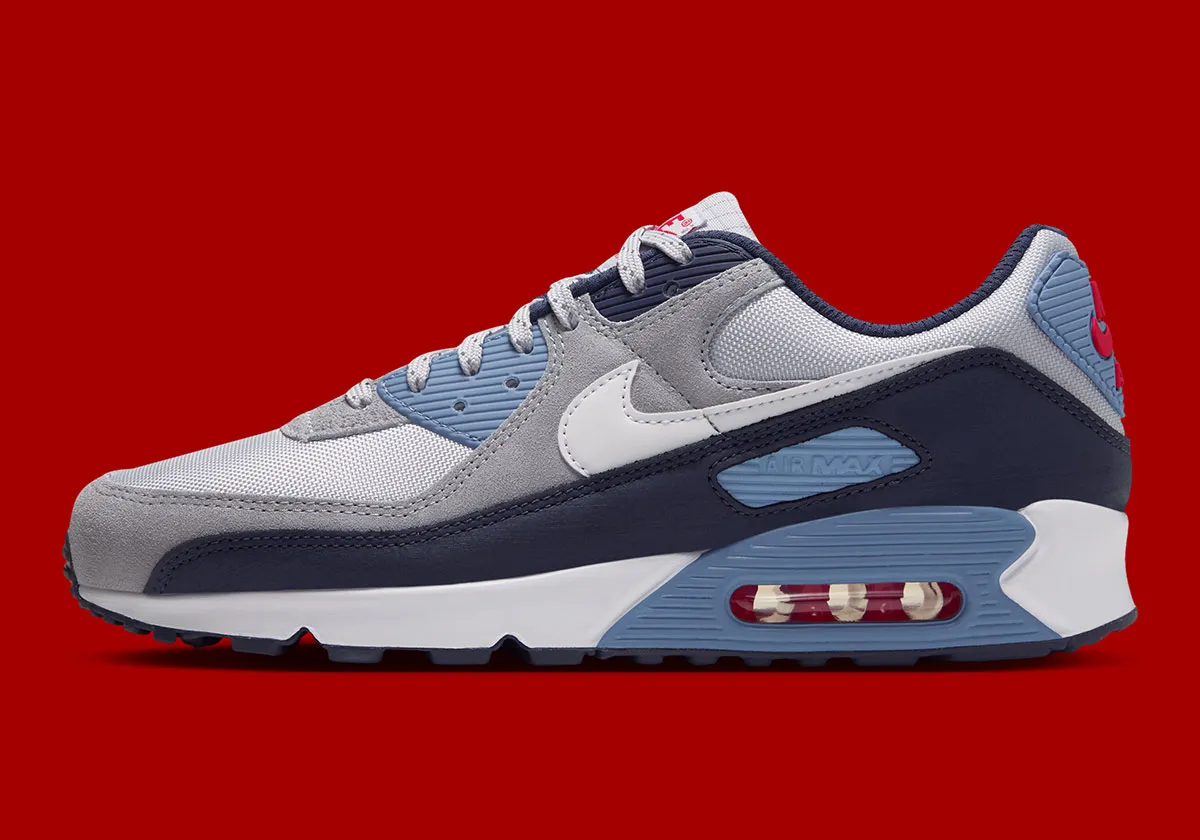 静かなる名作の進化。洗練された「ガイザーグレー」を纏ったAir Max 90が登場